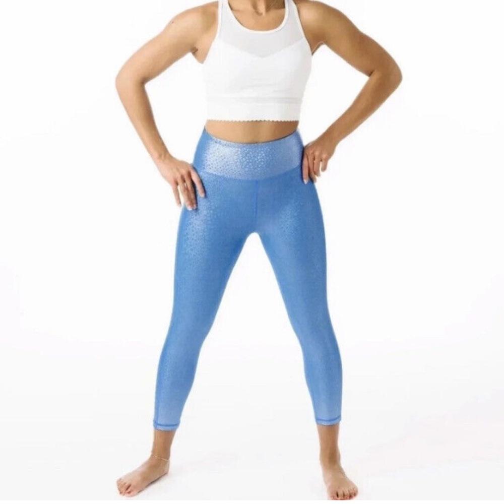 ZYIA Shiny Blue mermaid limited edition Capri Leggings size 8-10 active  athleti
